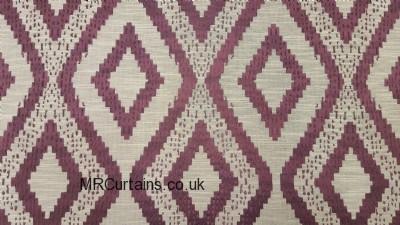 Cassis curtain